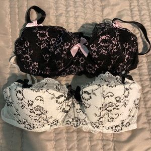 2 VS bras